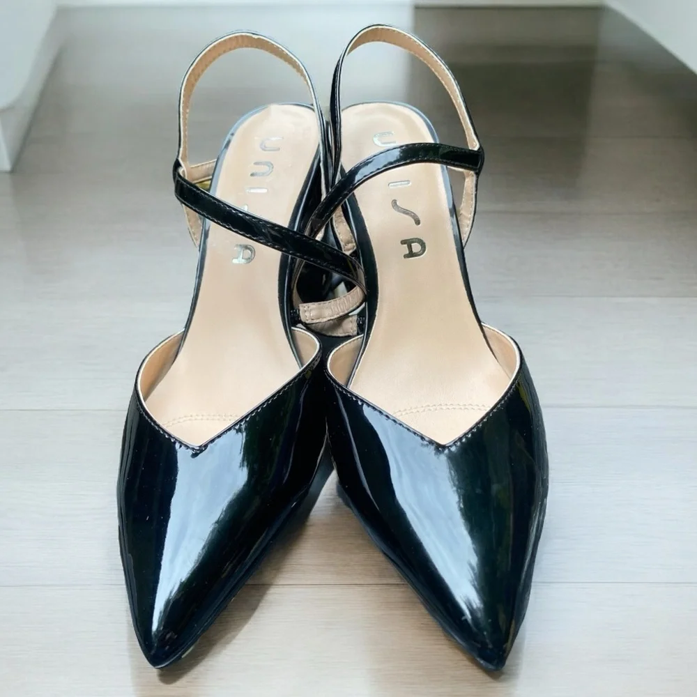 Unisa-New w/o box size7.5 “Marliee” vegan patent point toe w/3.25” block heel